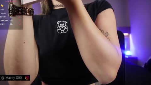 Hailey online show from 10/06/25, 03:04