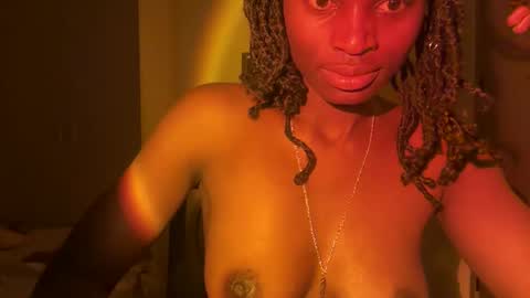 hailey_26 online show from 12/19/25, 05:20