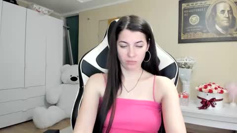 Snapshot of hailey_beauty chatting on 12/25/24, 09:43 Sk pe Anya388109 online show from 12/25/24, 09:43