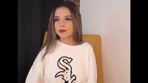 Snapshot of hailey_bri chatting on 11/07/25, 03:56 hailey_bri online show from 11/07/25, 03:56