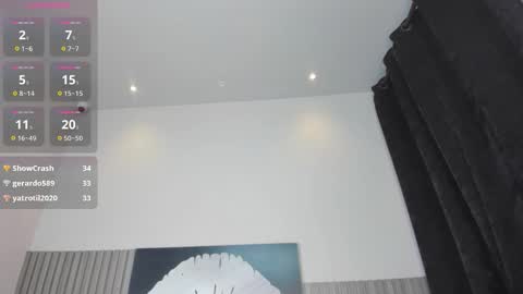 Snapshot of hailey_foxxx chatting on 10/26/25, 12:16 laura online show from 10/26/25, 12:16