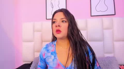 Snapshot of hailey_henao chatting on 05/19/26, 11:38 Hailey Henao online show from 05/19/26, 11:38