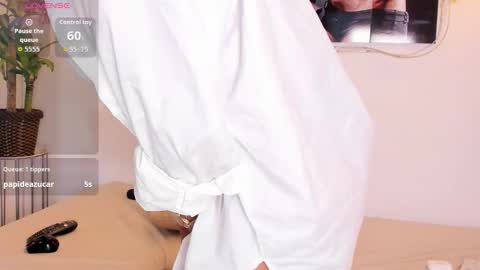 Hailey Thompson online show from 10/07/25, 09:34