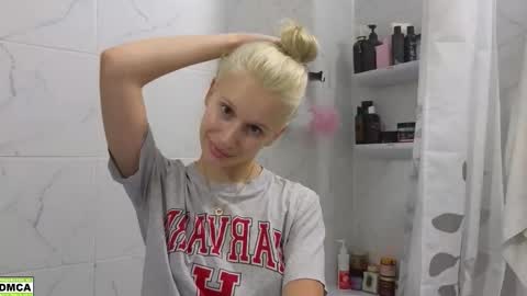 hailey_would online show from 09/30/25, 09:31