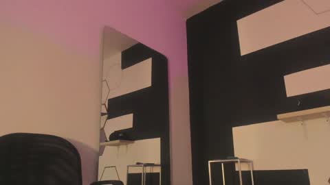 haileycat_ online show from 01/22/25, 01:10