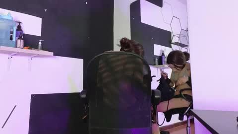 haileycat_ online show from 10/13/25, 02:33