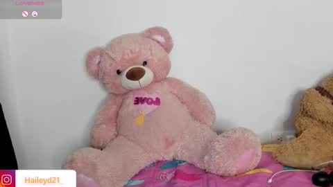 Hailey online show from 02/03/26, 10:59