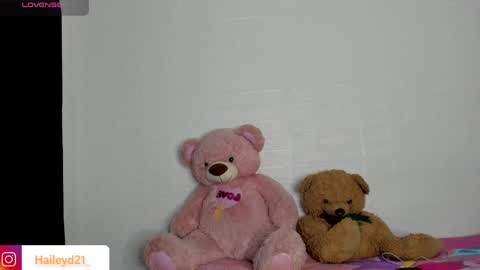 Hailey online show from 04/08/26, 10:54