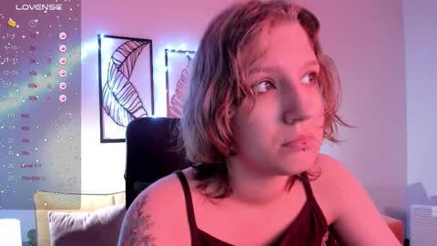 Hailey online show from 11/02/25, 09:00