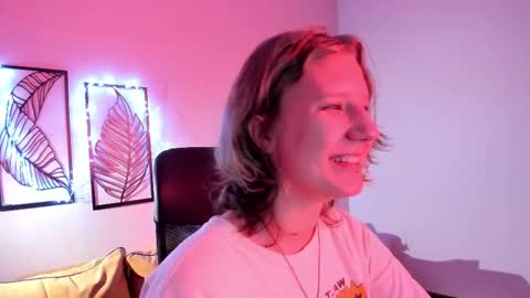 Hailey online show from 11/27/25, 09:00