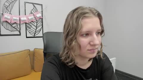 Hailey online show from 02/13/26, 12:01