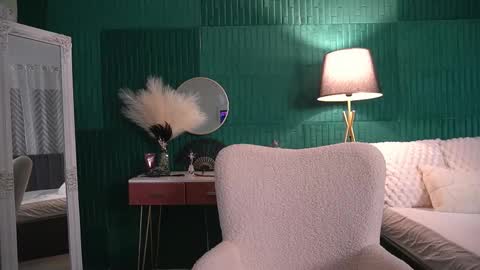 Hailey online show from 02/19/26, 04:30