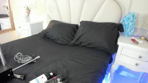 haileysans online show from 04/16/26, 11:44