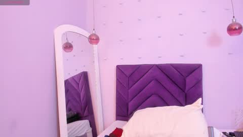 Snapshot of haileystonei chatting on 02/13/25, 12:00 haileystonei online show from 02/13/25, 12:00