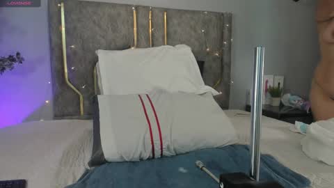 Snapshot of haileystonei chatting on 09/11/25, 11:32 haileystonei online show from 09/11/25, 11:32