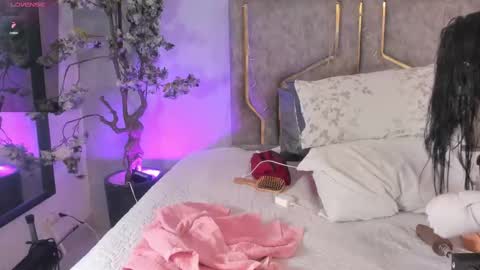 Snapshot of haileystonei chatting on 09/13/25, 11:21 haileystonei online show from 09/13/25, 11:21