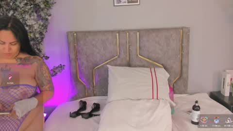 Snapshot of haileystonei chatting on 09/19/25, 11:44 haileystonei online show from 09/19/25, 11:44