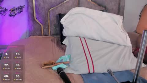 Snapshot of haileystonei chatting on 09/25/25, 11:36 haileystonei online show from 09/25/25, 11:36