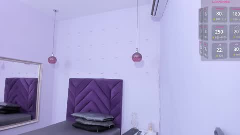 Snapshot of haileystonei chatting on 10/23/25, 11:31 haileystonei online show from 10/23/25, 11:31