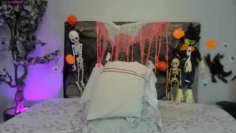 Snapshot of haileystonei chatting on 11/01/25, 03:08 haileystonei online show from 11/01/25, 03:08