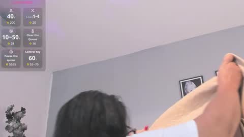 Snapshot of haileystonei chatting on 11/25/25, 11:21 haileystonei online show from 11/25/25, 11:21