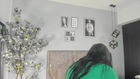 Snapshot of haileystonei chatting on 12/01/25, 11:37 haileystonei online show from 12/01/25, 11:37