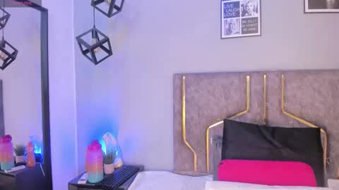 haileystonei online show from 02/10/26, 11:36