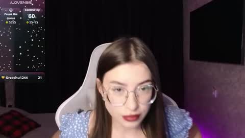 Snapshot of haily_heavenly chatting on 11/28/25, 09:01 HailyHeavenly online show from 11/28/25, 09:01