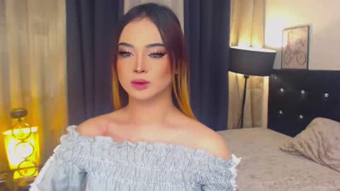 Snapshot of hailywilson chatting on 01/07/25, 10:22 haily online show from 01/07/25, 10:22