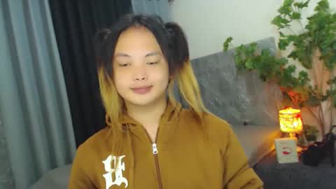 Snapshot of hailywilson chatting on 02/07/25, 05:20 haily online show from 02/07/25, 05:20