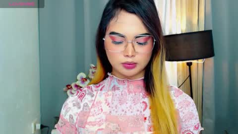 Snapshot of hailywilson chatting on 03/04/25, 01:01 haily online show from 03/04/25, 01:01