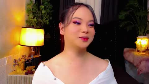 Snapshot of hailywilson chatting on 10/16/25, 10:27 haily online show from 10/16/25, 10:27