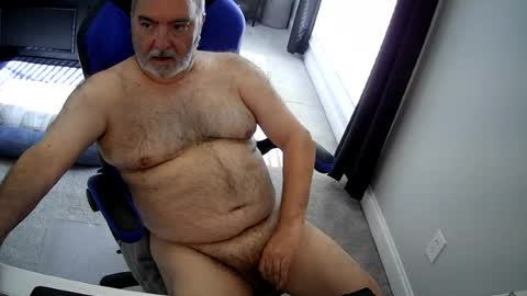 Snapshot of hairbear63 chatting on 07/12/26, 10:01 HairBear63 online show from 07/12/26, 10:01