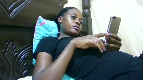 Snapshot of hairy_africanbae chatting on 06/25/26, 11:20 hairy_africanbae online show from 06/25/26, 11:20