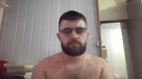 Snapshot of hairy_man_69_ chatting on 01/05/25, 02:27 horny online show from 01/05/25, 02:27