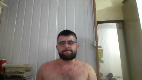 Snapshot of hairy_man_69_ chatting on 01/05/25, 08:32 horny online show from 01/05/25, 08:32