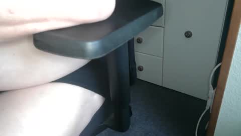 Snapshot of hairyarmpit_lover_1970 chatting on 03/03/25, 11:22 hairyarmpit_lover_1970 online show from 03/03/25, 11:22