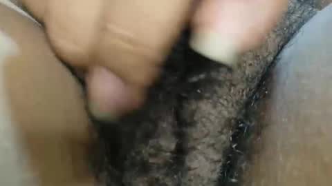 Snapshot of hairygirl83 chatting on 11/07/25, 09:04 hairygirl83 online show from 11/07/25, 09:04