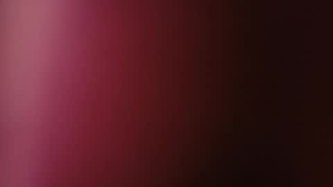 Snapshot of hairygirl83 chatting on 12/17/25, 12:44 hairygirl83 online show from 12/17/25, 12:44