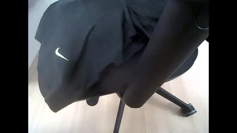 Snapshot of hairyman007 chatting on 01/13/25, 10:36 hairyman007 online show from 01/13/25, 10:36