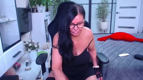 Monika online show from 02/23/25, 09:11