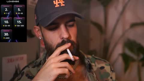 Snapshot of hairyrobxxx chatting on 11/02/25, 08:33 HairyRobXxX online show from 11/02/25, 08:33