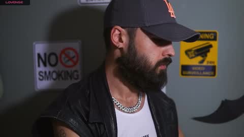 Snapshot of hairyrobxxx chatting on 11/23/25, 04:29 HairyRobXxX online show from 11/23/25, 04:29