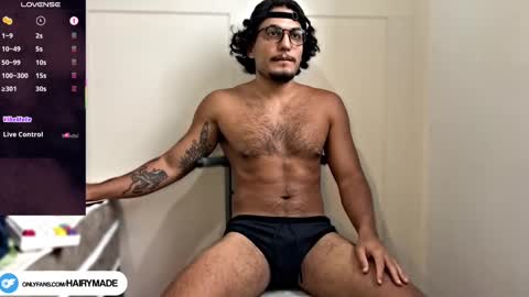 Snapshot of hairyshort chatting on 10/10/25, 06:40 hairy and short online show from 10/10/25, 06:40