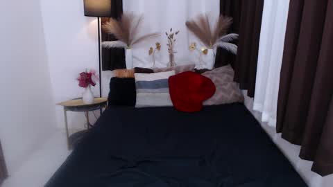 YOUR SIDECHIC HAILEY online show from 01/05/25, 10:10