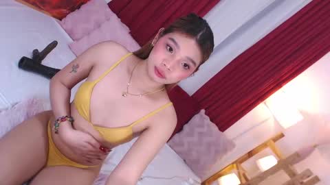 YOUR SIDECHIC HAILEY online show from 01/17/25, 01:24