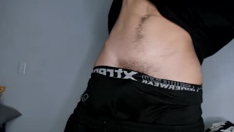 Snapshot of halan_jr chatting on 12/18/24, 12:32 halan online show from 12/18/24, 12:32