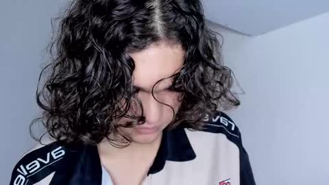 Snapshot of halan_jr chatting on 01/08/25, 01:53 halan online show from 01/08/25, 01:53