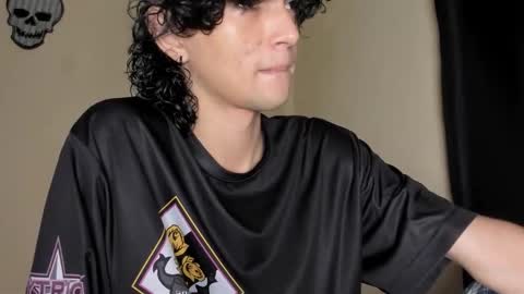 Snapshot of halan_jr chatting on 10/28/25, 02:59 halan online show from 10/28/25, 02:59