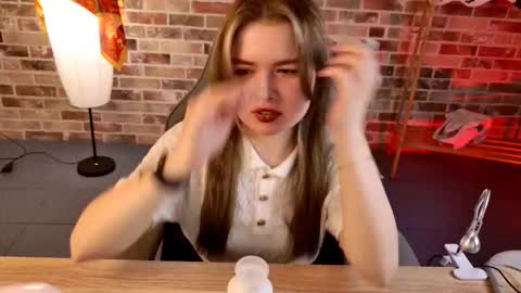 HaleySun online show from 10/09/25, 02:04